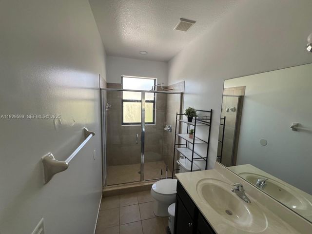 3399 W 90th Ter 0, Hialeah, FL 33018