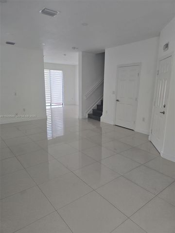 3399 W 90th Ter 0, Hialeah, FL 33018