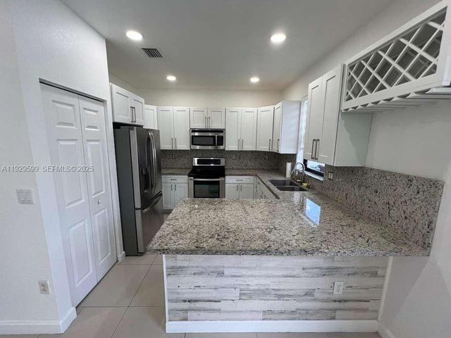 3399 W 90th Ter 0, Hialeah, FL 33018