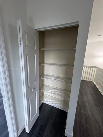 3399 W 90th Ter 0, Hialeah, FL 33018