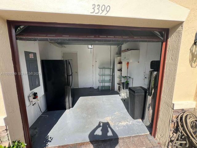 3399 W 90th Ter 0, Hialeah, FL 33018