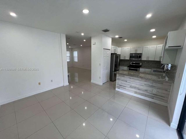 3399 W 90th Ter 0, Hialeah, FL 33018
