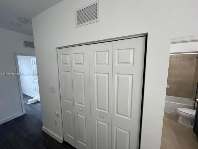 3399 W 90th Ter 0, Hialeah, FL 33018