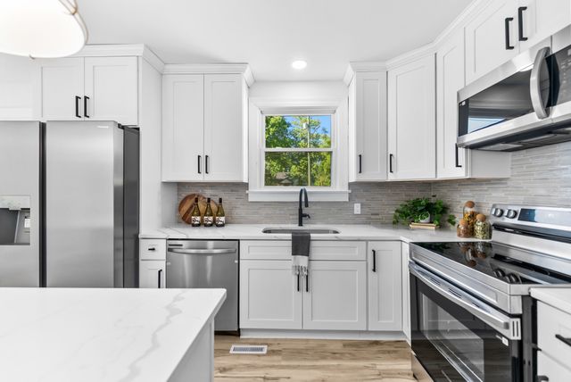 928 Chickasaw Ave, Nashville, TN 37207