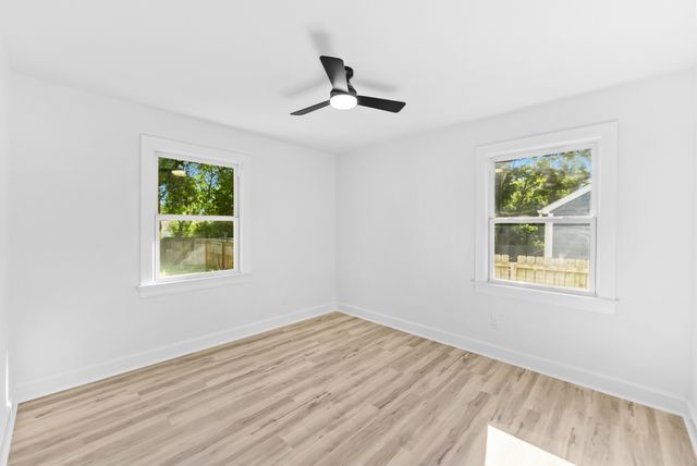 928 Chickasaw Ave, Nashville, TN 37207