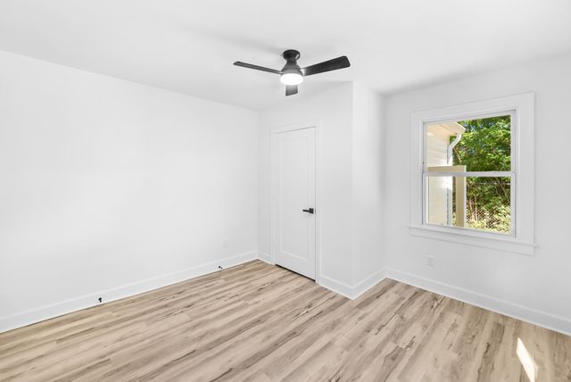 928 Chickasaw Ave, Nashville, TN 37207