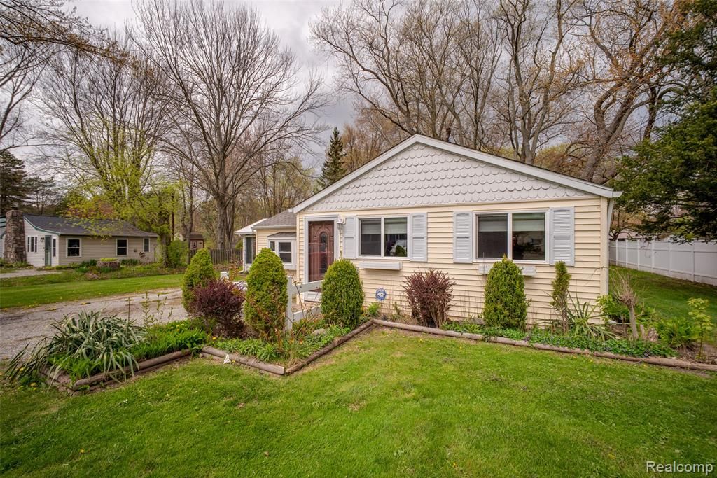 7203 Aspen Road, Lexington, MI 48450