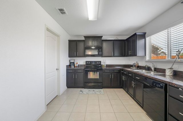 5305 WHARFSIDE Place, Denton, TX 76208