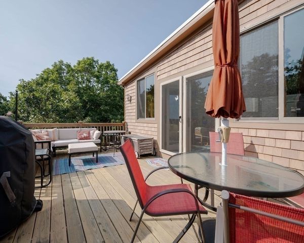 9 Kinnikinnick Road, Truro, MA 02666