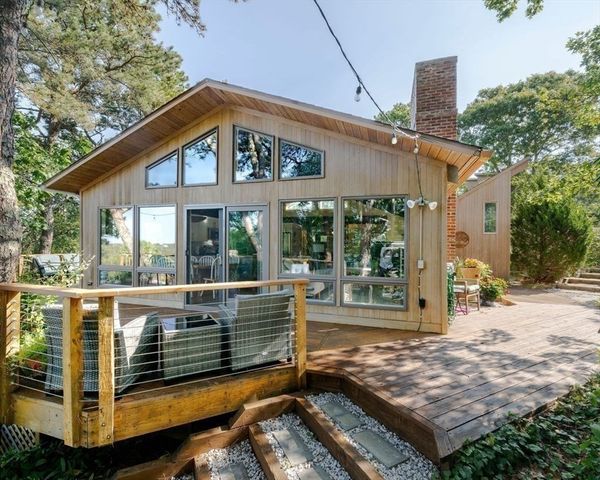 9 Kinnikinnick Road, Truro, MA 02666