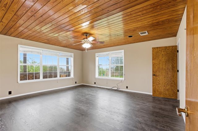 440 Lonie LN, Kyle, TX 78640