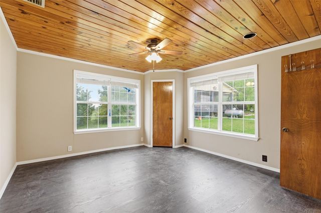 440 Lonie LN, Kyle, TX 78640