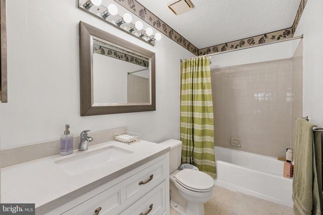 14 ASPEN CT, Hamilton, NJ 08619