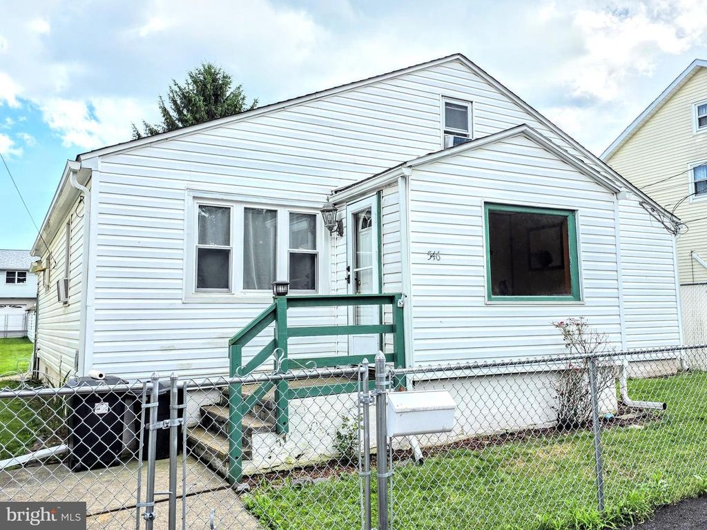 546 W MAIN ST, Weatherly, PA 18255