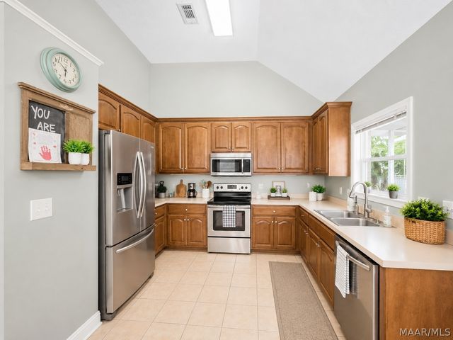 68 FANONI Lane, Wetumpka, AL 36092