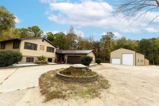 1531 S Castor Road, Midland, MI 48640