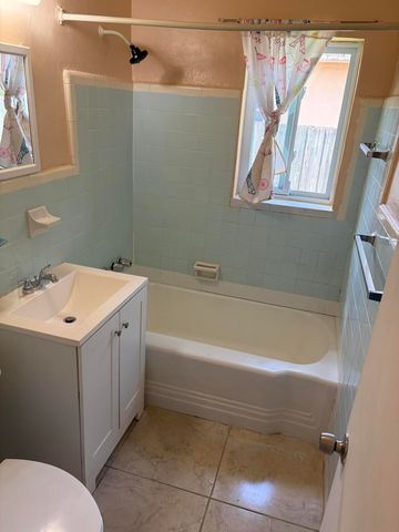 638 NE 138th Street, North Miami, FL 33161