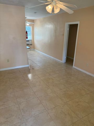 638 NE 138th Street, North Miami, FL 33161