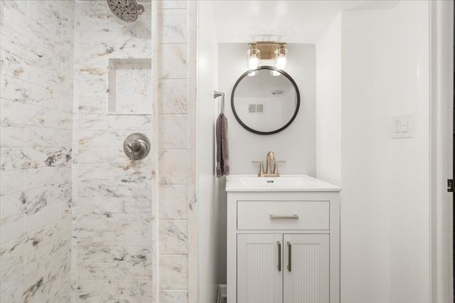 5152 S Lawler Street, Chicago, IL 60638