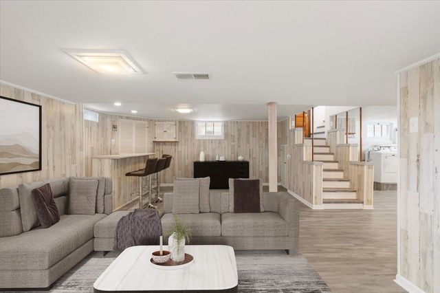 5152 S Lawler Street, Chicago, IL 60638