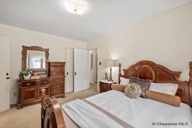 114 W 5TH AVE, Cheyenne, WY 82001