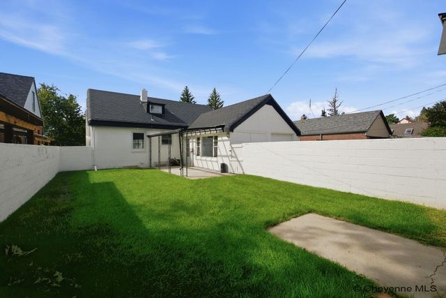 114 W 5TH AVE, Cheyenne, WY 82001