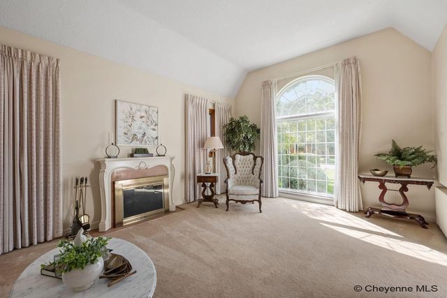 114 W 5TH AVE, Cheyenne, WY 82001