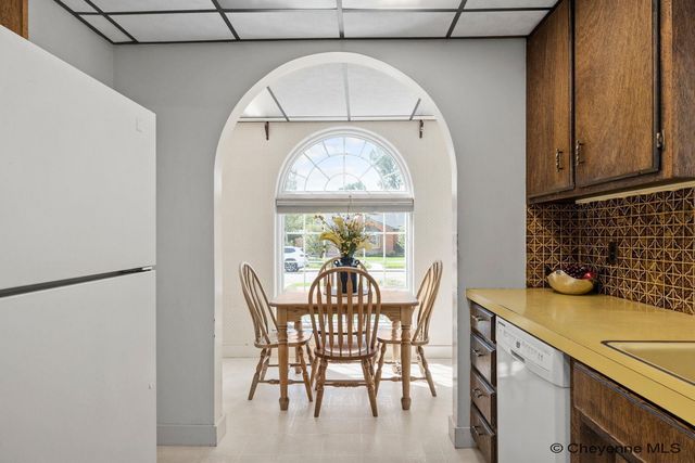 114 W 5TH AVE, Cheyenne, WY 82001