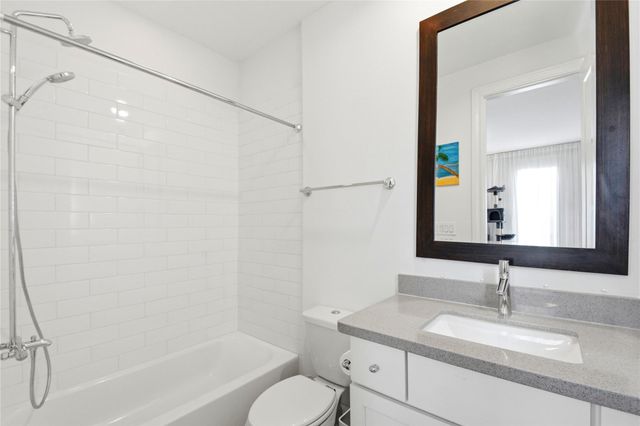 8653 Green Kolbe Lane, Houston, TX 77080