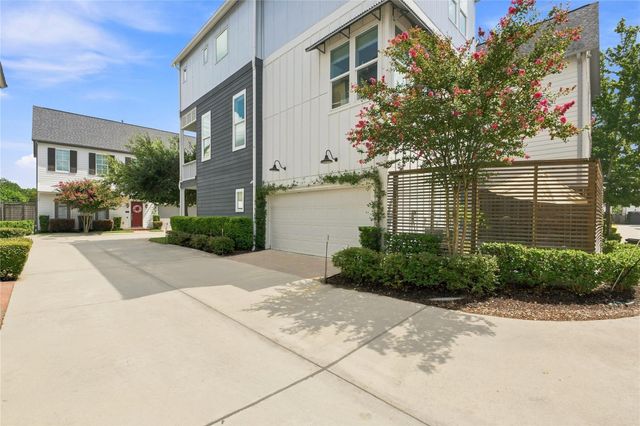 8653 Green Kolbe Lane, Houston, TX 77080