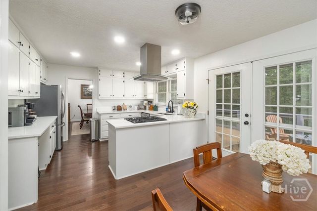 3039 Manor Ridge Drive, Gainesville, GA 30506