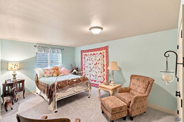 5212 WINTERSET DR, Rapid City, SD 57702