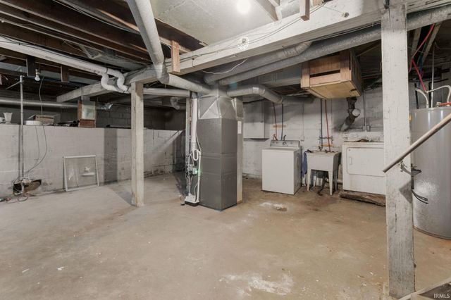 809 E Victoria Street, South Bend, IN 46614