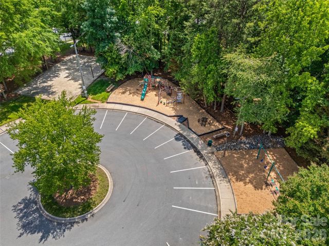 4926 Benthaven Lane, Charlotte, NC 28269