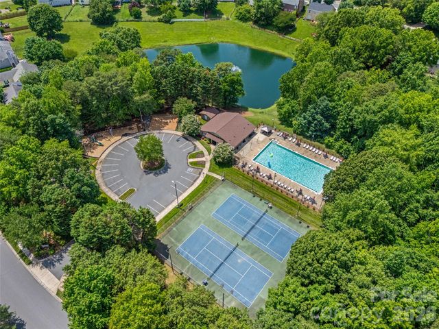 4926 Benthaven Lane, Charlotte, NC 28269