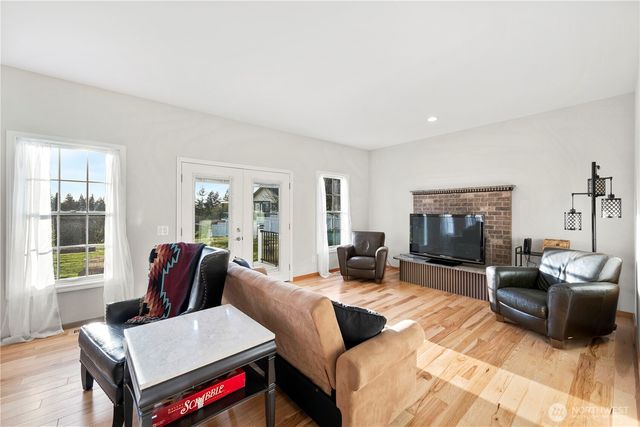 1242 Youngwood Road, Camano Island, WA 98282