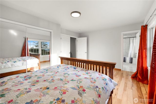 1242 Youngwood Road, Camano Island, WA 98282