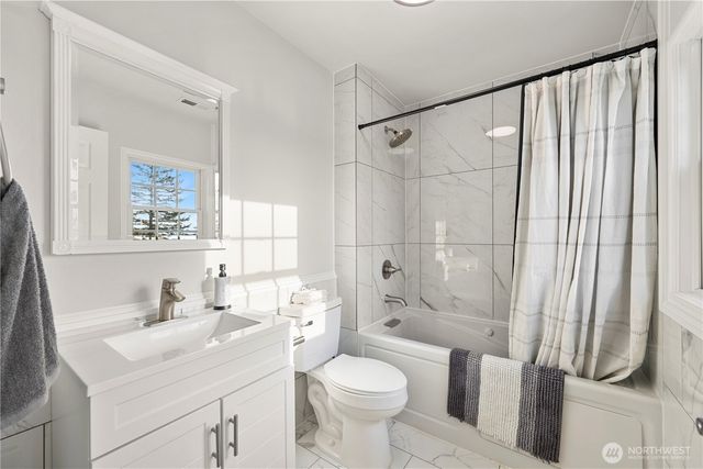 1242 Youngwood Road, Camano Island, WA 98282