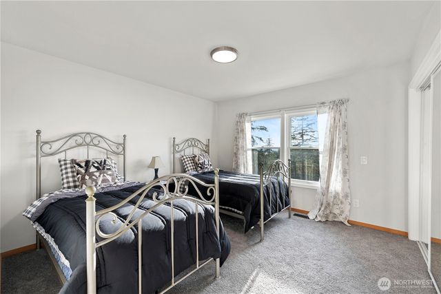 1242 Youngwood Road, Camano Island, WA 98282