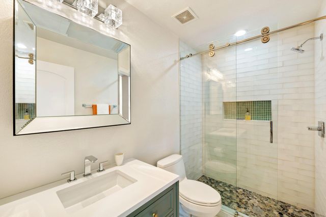125 Sebastians RUN, Austin, TX 78738