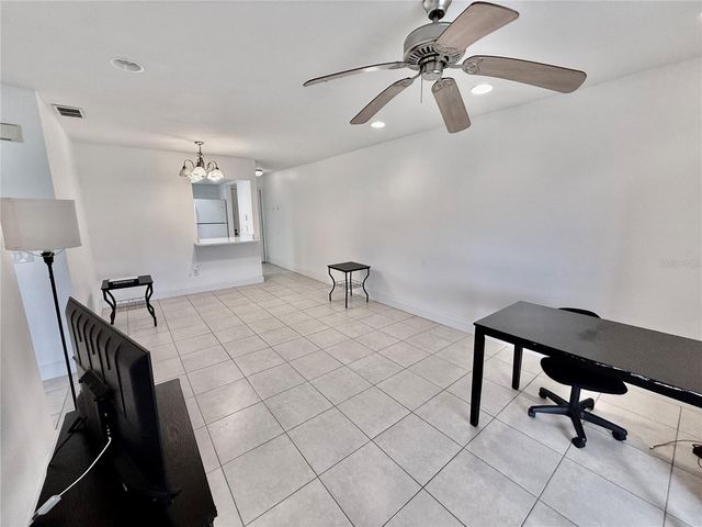 9605 EASTFIELD ROAD 9605, Thonotosassa, FL 33592