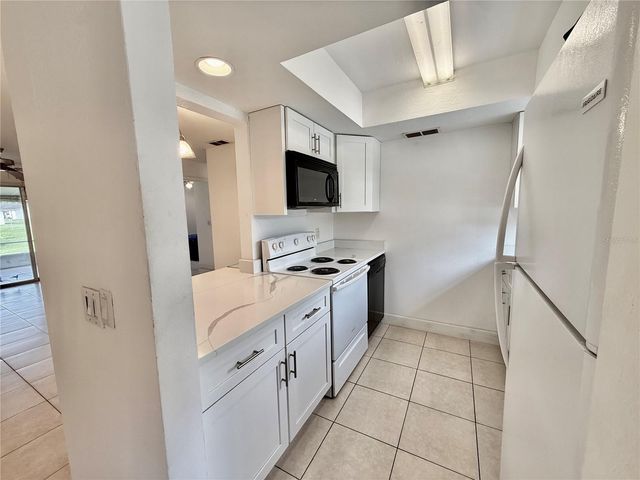 9605 EASTFIELD ROAD 9605, Thonotosassa, FL 33592