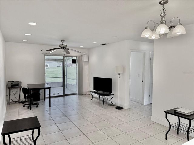 9605 EASTFIELD ROAD 9605, Thonotosassa, FL 33592