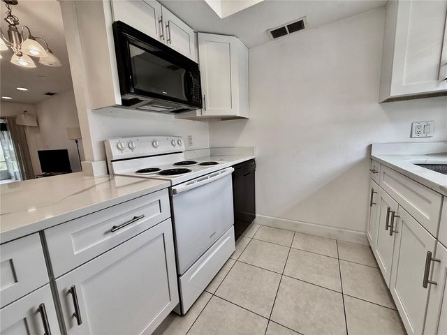 9605 EASTFIELD ROAD 9605, Thonotosassa, FL 33592