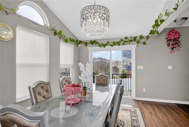 423 Labrador Ln, Jefferson Hills, PA 15025