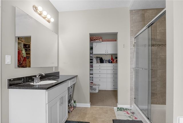 423 Labrador Ln, Jefferson Hills, PA 15025