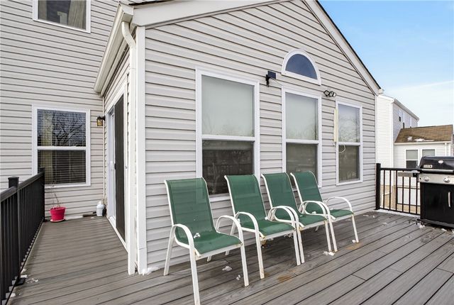 423 Labrador Ln, Jefferson Hills, PA 15025