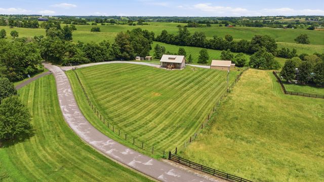 6888 Bybee Road, Winchester, KY 40391