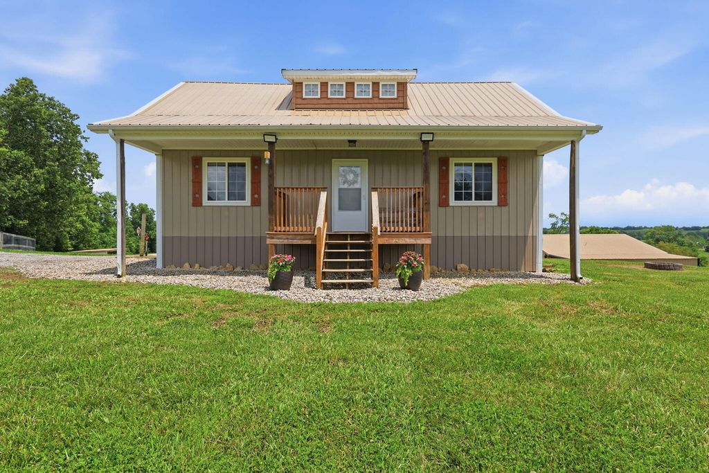 6888 Bybee Road, Winchester, KY 40391