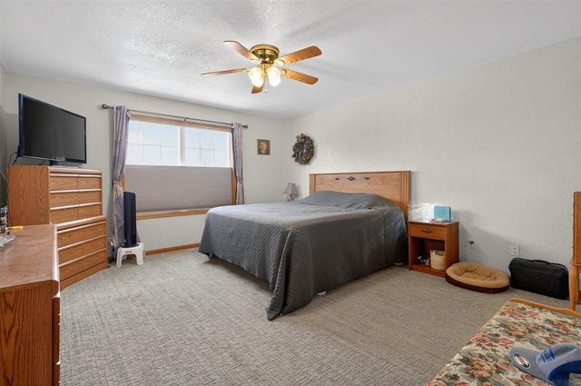 3905 Memory Lane, Waterloo, IA 50701